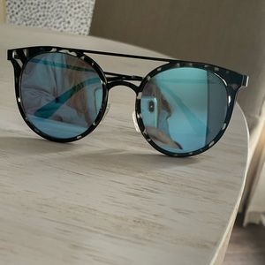 Quay Australia blue lense sunnies